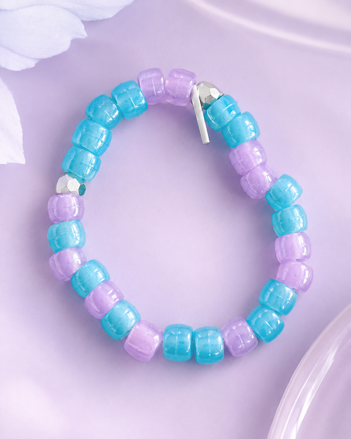 Beaded charm bracelet illustration